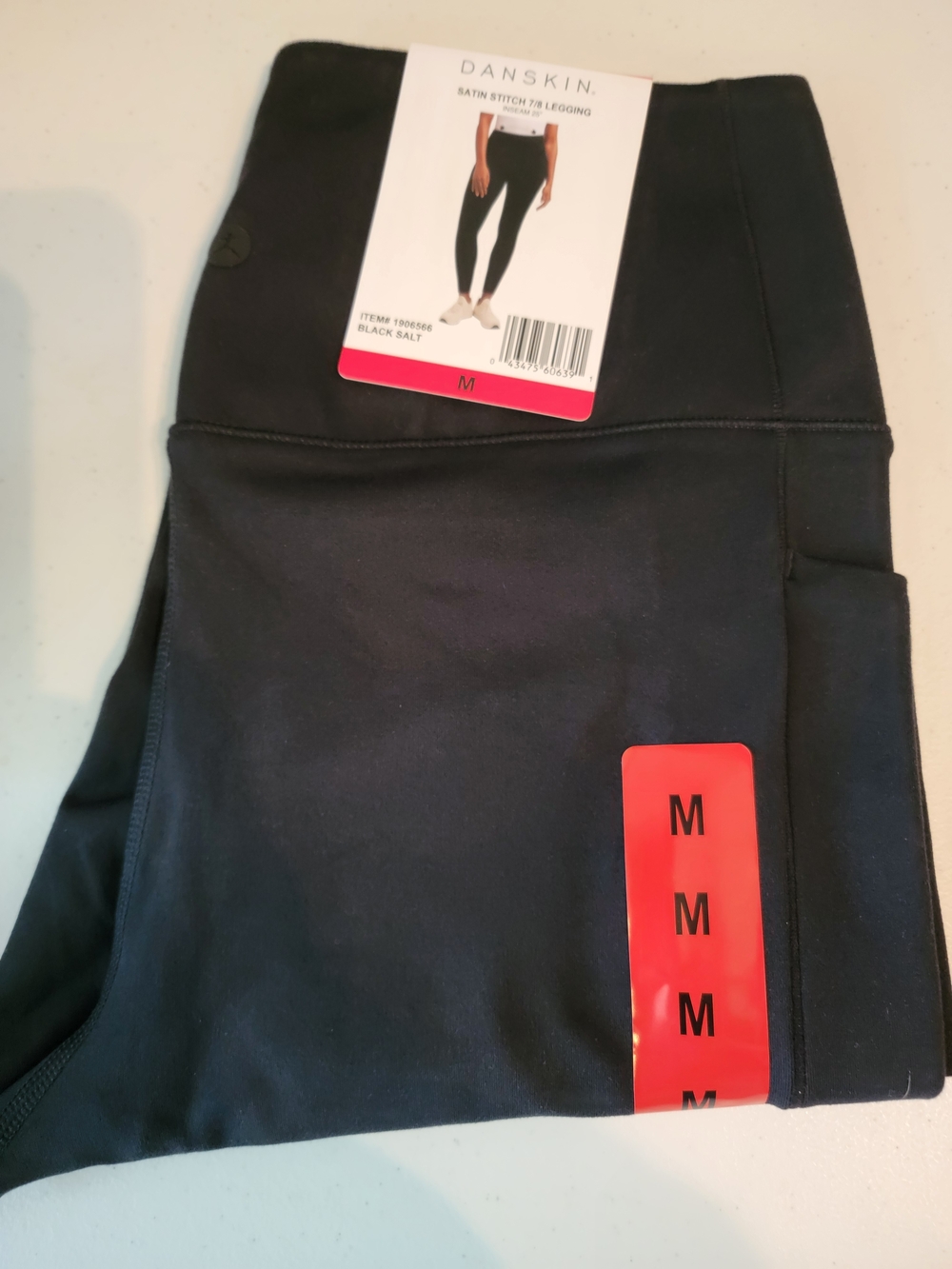 NWT Danskin Black 7/8 Satin-Stitch Legging